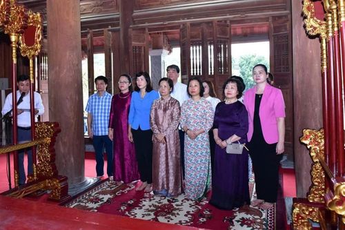 Đoàn ĐBQH TP. Hà Nội về nguồn tại Tuyên Quang