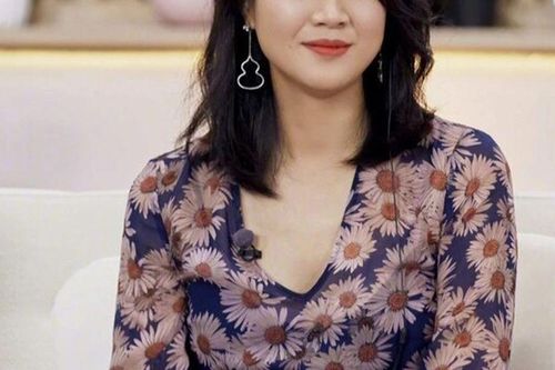 Cố tình cho con gái lưu ban lớp 1 suốt 3 năm vì lý do quá sốc, nữ diễn viên nổi tiếng bị MXH chỉ trích