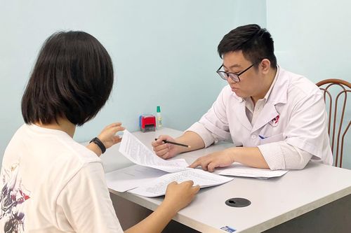 Đổ bệnh vì sợ sếp