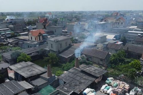 Lo ngại về sức khỏe người dân ở làng tái chế nhôm nổi tiếng tại Nam Định