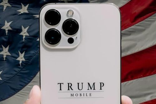 'Canh bạc lớn' của gia đình ông Trump trong lĩnh vực viễn thông di động