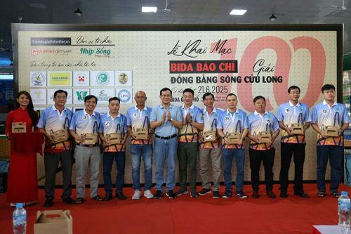 Gần 100 cơ thủ tham gia Giải Bida Báo chí Đồng bằng sông Cửu Long