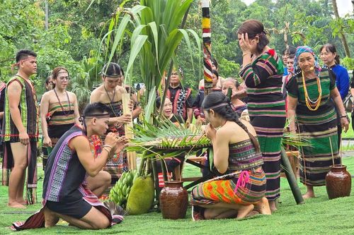 Tinh thần đại đoàn kết qua lễ hội Tâm r'nglắp bon của dân tộc M'nông