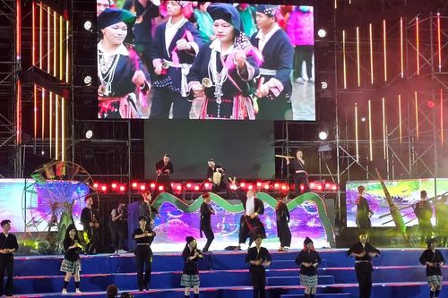 Đặc sắc chương trình nghệ thuật 'Sắc màu Sơn La' tại Đà Nẵng