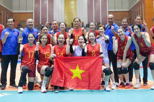 Tin nóng thể thao sáng 22/6: Tuyển bóng chuyền nữ Việt Nam áp sát Thái Lan chưa từng thấy; Alcaraz vào chung kết