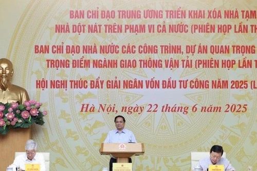 Quyết tâm đẩy nhanh tiến độ giải ngân vốn đầu tư công, triển khai các công trình trọng điểm và xóa nhà tạm, nhà dột nát