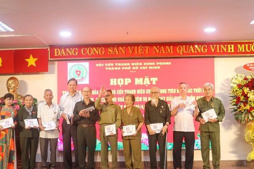 TPHCM: Họp mặt, tri ân dân công hỏa tuyến và cựu thanh niên xung phong tiêu biểu