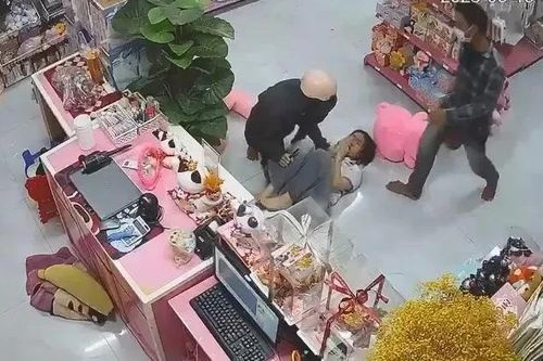 Bắt giữ hai đối tượng cướp cửa hàng chỉ sau 24 giờ