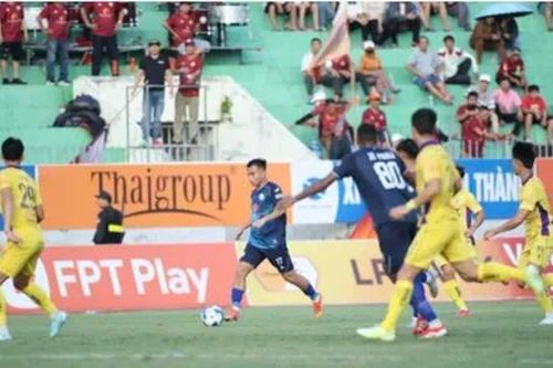 CLB Hà Nội 'tiễn' Bình Định xuống hạng, SHB Đà Nẵng đá play-off