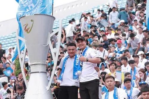 Thiên Trường trẩy hội trong ngày Nam Định đăng quang ngôi vô địch V-League