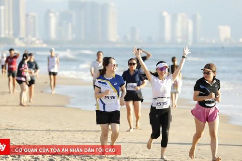 Giải chạy chân trần 2025: Chạm cát, lan tỏa tinh thần sống khỏe bên bờ biển