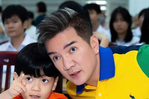 Ca sĩ Đàm Vĩnh Hưng nhận tin vui bất ngờ về con trai