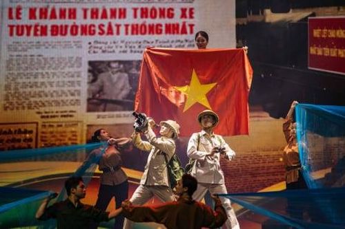 Tự nguyện – Hơi thở nghệ thuật tri ân báo chí cách mạng Việt Nam