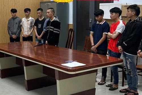 Bắt nhóm đối tượng vác mã tấu đuổi chém người trên đường