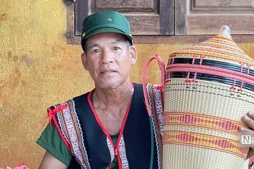 Những bàn tay níu hồn văn hóa Jrai qua từng sợi lạt