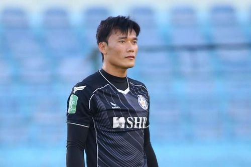Thủ môn Bùi Tiến Dũng đổi đời