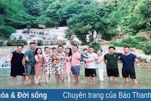 Tắm thác 'giải nhiệt' mùa hè
