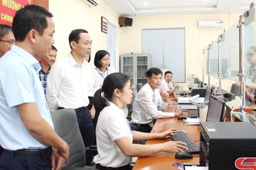 Đồng chí Trưởng Ban Tổ chức Tỉnh ủy kiểm tra công tác chuẩn bị vận hành mô hình chính quyền địa phương 2 cấp tại huyện Mường La