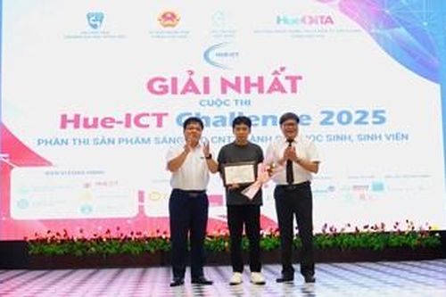 Trao giải sản phẩm Sáng tạo công nghệ thông tin dành cho học sinh, sinh viên