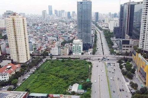 Tháp tài chính gần 4.000 tỷ đồng bị bỏ hoang 20 năm