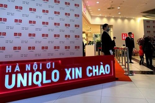 Bí quyết của Uniqlo tại Việt Nam: Sản xuất theo tuần để giảm tồn kho và chiếm lĩnh thị trường