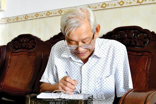 Làm báo thời chiến