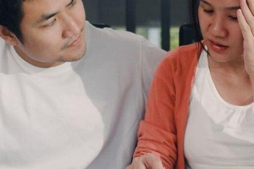 Biết bố dượng có 10 tỷ tiết kiệm, mẹ xin cho tôi 1 khoản rồi sững sờ với câu trả lời của ông