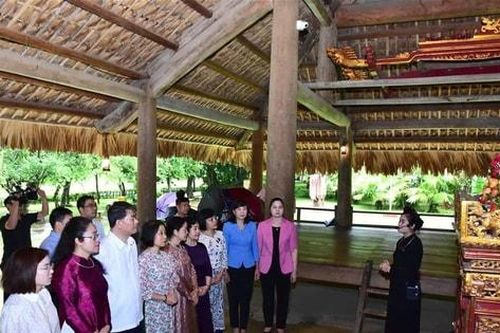 Đoàn đại biểu Quốc hội Hà Nội về nguồn tại tỉnh Tuyên Quang