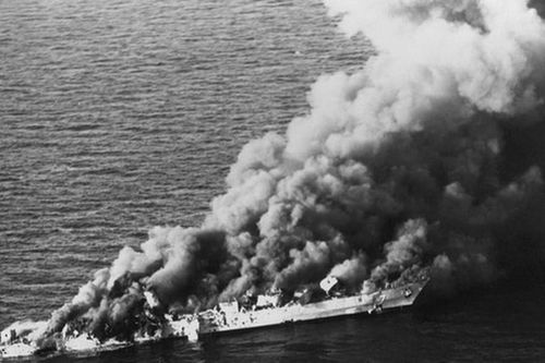 Tehran dọa đóng eo biển Hormuz, Mỹ nhắc về đòn đánh xóa sổ nửa hạm đội Iran năm 1988