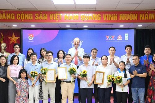 Nâng cao năng lực số cho thanh thiếu niên