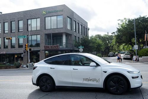 Cột mốc mới của Tesla và Elon Musk