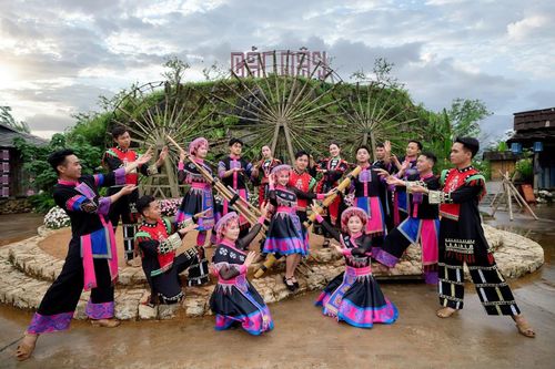 Ra mắt show 'Đỉnh thiêng du ký' tại 3 địa điểm, 3 độ cao của Fansipan