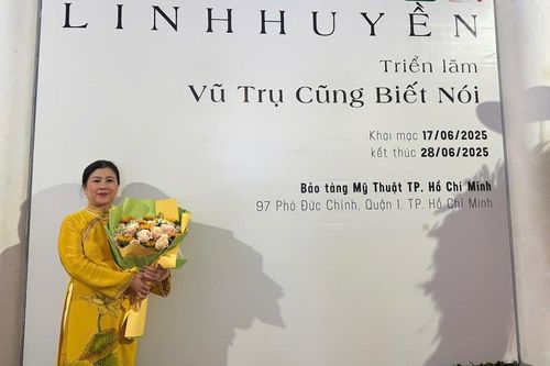 Nghệ sĩ Linh Huyền: Từ vẽ tranh tới lập bảo tàng cải lương