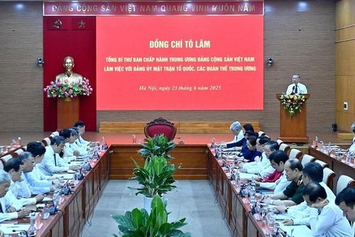 Tiếp tục là cầu nối vững chắc trong mối quan hệ máu thịt 'Đảng vì dân, dân tin Đảng'