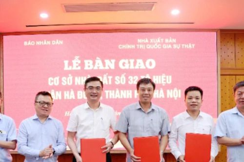 Bàn giao cơ sở nhà đất Báo Nhân Dân và Nhà xuất bản Chính trị quốc gia Sự thật