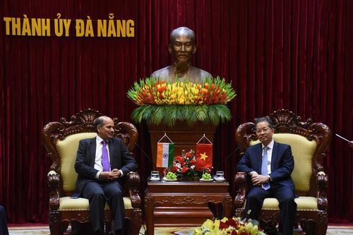 Bí thư Thành ủy Nguyễn Văn Quảng tiếp Đại sứ Ấn Độ tại Việt Nam Sandeep Arya