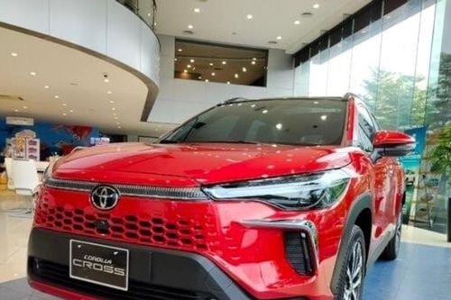 Giá xe Toyota Corolla Cross 2025 lăn bánh tháng 6/2025
