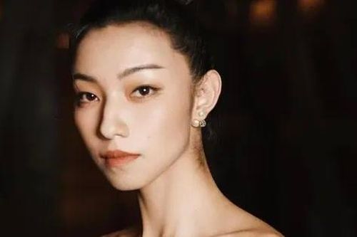 Nữ diễn viên khiến Ngô Kinh và Lý Liên Kiệt điêu đứng