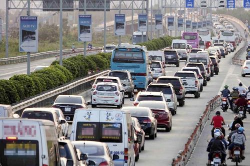 Đại biểu đề xuất nhập làn luân phiên từng xe để giảm ùn tắc giao thông