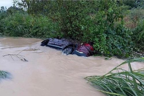 Kịp thời cứu 5 người trong gia đình bị lũ cuốn ở Tuyên Quang