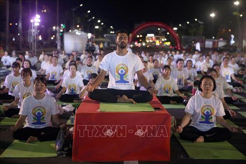 Đồng diễn Yoga - Vì một thế giới, một sức khỏe chung