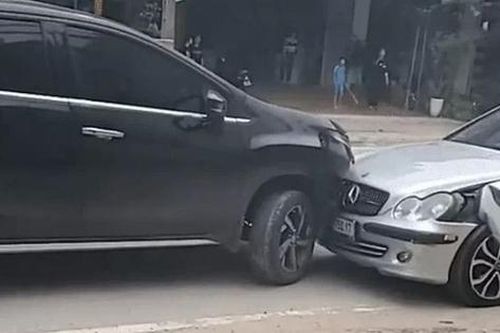 Tài xế xe Mescedes dùng ma túy khi chở con gái, gây tai nạn liên hoàn