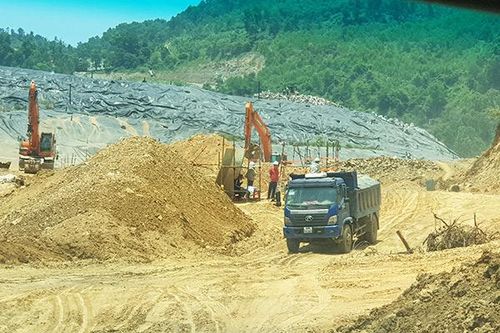 Đà Nẵng: Triển khai cấp bách hộc rác số 7 tại bãi rác Khánh Sơn