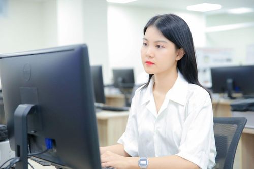 Chiến lược đào tạo thực tế khiến ngành Logistics tại HUTECH hút giới trẻ chọn học