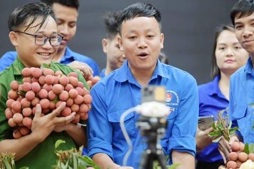 Nông thôn mới số hóa: 35% đặc sản đã bán qua sàn thương mại điện tử
