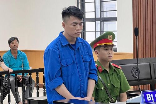 Lừa bán thức ăn thủy sản, lấy tiền tiêu xài