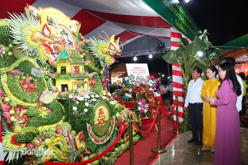 Ngày hội trái cây giữa thành phố công nghiệp