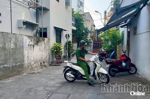 Tình trạng buôn bán lấn chiếm hẻm 191 Nguyễn Thị Minh Khai (TP. Nha Trang): Phường Phước Hòa đã xử lý
