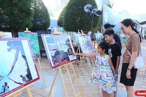 Trưng bày ảnh đẹp du lịch Sơn La tại thành phố Đà Nẵng