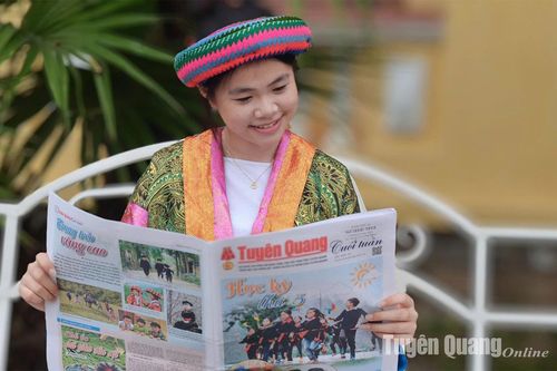 Chiếc áo mẹ trao